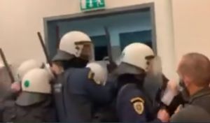 Εισαγγελική έρευνα για τα επεισόδια στη δίκη για την υπόθεση μαστροπείας στην Ηλιούπολη