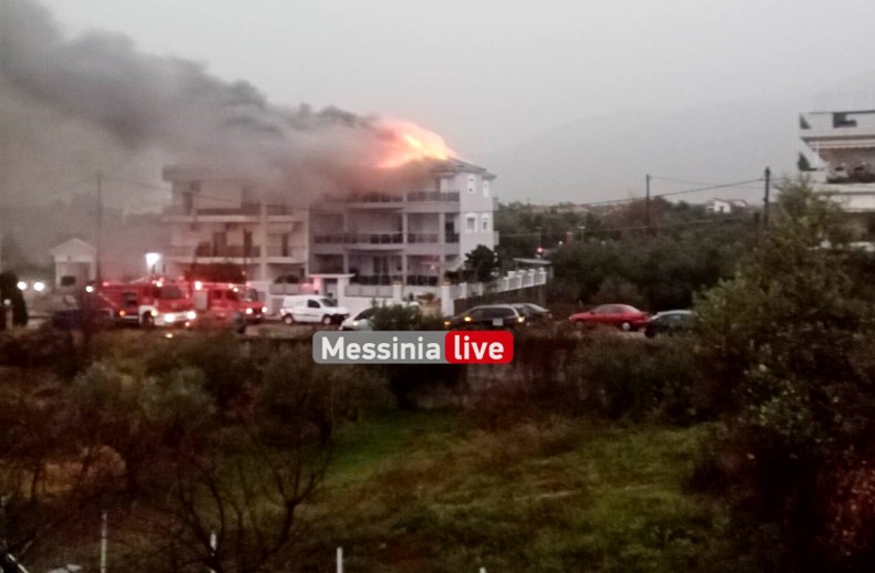 Κακοκαιρία: Φωτιά σε τριώροφο από κεραυνό