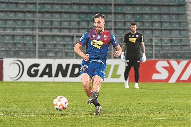 Αυλαία με ντέρμπι στη Λιβαδειά