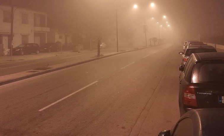 Λάρισα: Πυκνή ομίχλη εξακολουθεί να «σκεπάζει» την πόλη