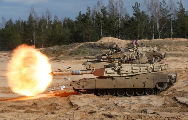 Συμφωνία για άλλα 116 άρματα Abrams από τις ΗΠΑ υπέγραψε η Πολωνία