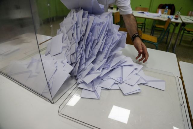Δημοσκόπηση Prorata: Πλήγμα για τη δημοκρατία οι υποκλοπές – Κριτήριο ψήφου η ακρίβεια | tanea.gr