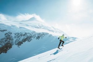 Ετρεξε ως την ψηλότερη κορυφή της Ανταρκτικής!