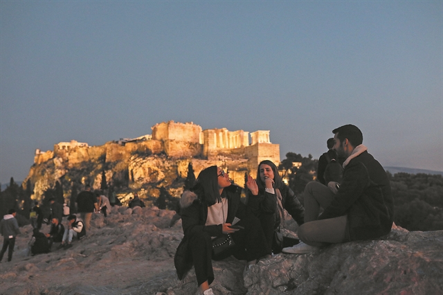 2023: Η αφή και το βλέμμα