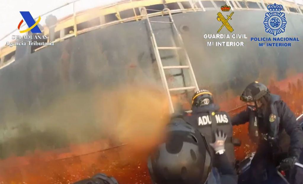 Το ρεσάλτο στο ελληνόκτητο πλοίο «Blume» που μετέφερε 3 τόνους κοκαΐνης