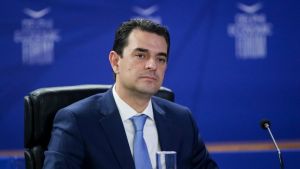 Live οι ανακοινώσεις Σκρέκα για τις νέες επιδοτήσεις ρεύματος το Φεβρουάριο