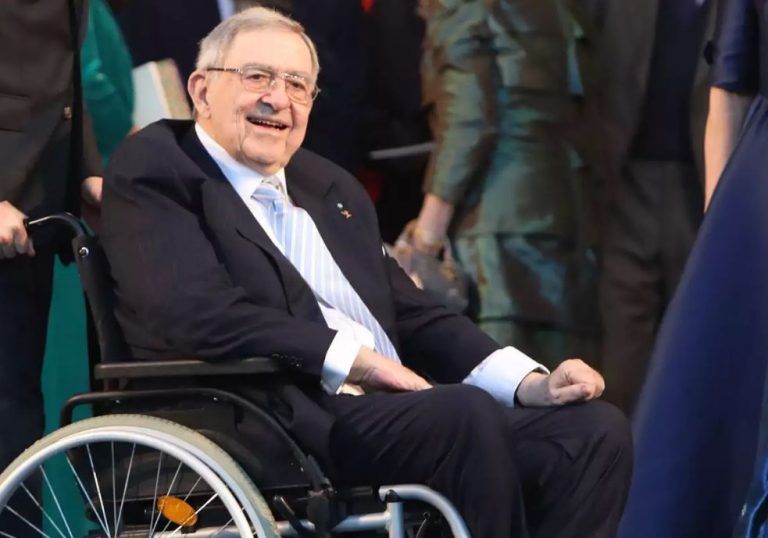 Πέθανε ο τέως βασιλιάς Κωνσταντίνος | tanea.gr Πέθανε ο τέως βασιλιάς Κωνσταντίνος | tanea.gr