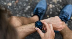 Πώς ένα ρολόι επέσυρε κατηγορίες ρατσισμού κατά της Apple