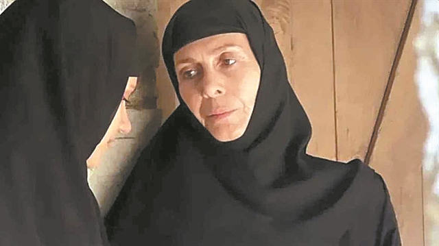 «Ψάχνω μέσα μου, παρατηρώ, ακούω, διαβάζω, προσεύχομαι»