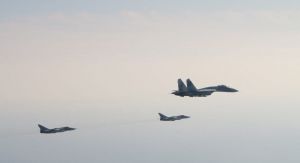 Σε συναγερμό η Αεροπορία – Αγνωστες λάμψεις στον ουρανό