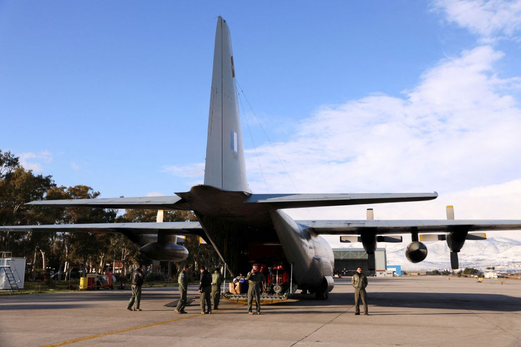 Βλάβη στο C-130 που μετέφερε τη 2η ΕΜΑΚ στην Τουρκία