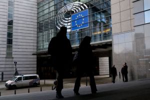 Qatargate: Υπέρ της άρσης ασυλίας των Ταραμπέλα και Κοτσολίνο ψήφισε το ΕΚ