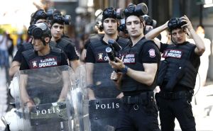 Πυρ και μανία οι Τούρκοι – Χώρες της Δύσης κλείνουν προξενεία τους στην Πόλη