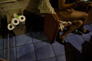 Trafficking: Τις κρατούσαν σε ξενοδοχείο – φυλακή και κανόνιζαν τα ραντεβού μέσω διαδικτύου