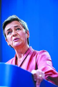 «Επενδύσεις δεν γίνονται μόνο με επιχορηγήσεις, δάνεια και εγγυήσεις»