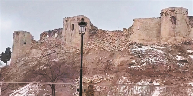 Ο σεισμός που σβήνει και την Ιστορία