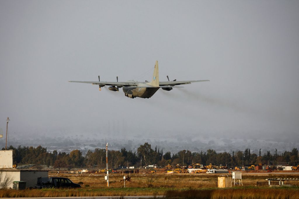 Γιατί ξεμείναμε από μεταγωγικά C-130