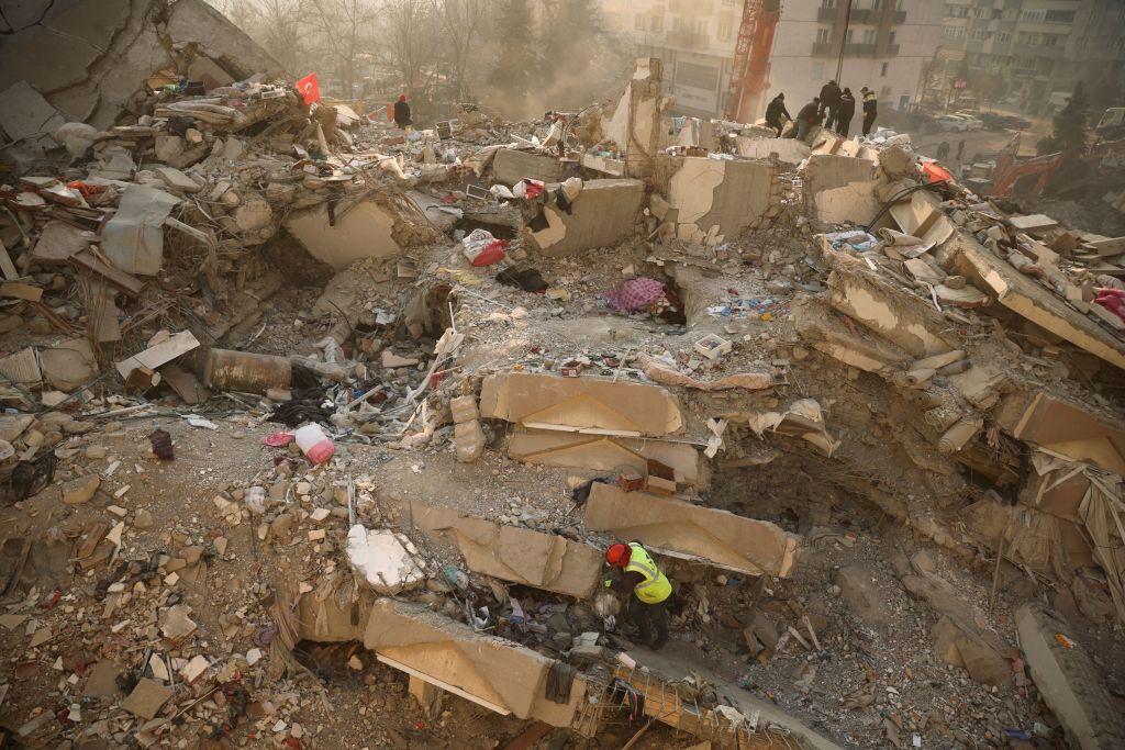 Σεισμός στην Τουρκία: Πάνω από 24.000 οι νεκροί