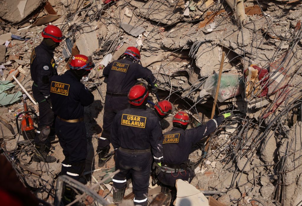Σεισμός στην Τουρκία: Διέσωσαν μωράκι δύο μηνών από τα ερείπια μετά από 128 ώρες