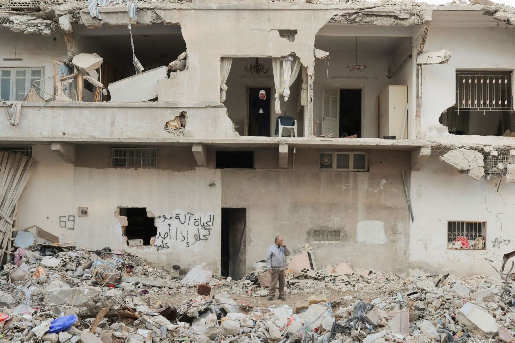 Ξεχειλίζει η οργή στη βόρεια Συρία – «Μας ξέχασαν και συνομιλούν με τον δυνάστη μας»