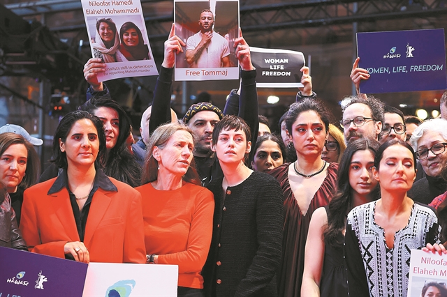 Σινεμά και πολιτική στην οθόνη και στο κόκκινο χαλί