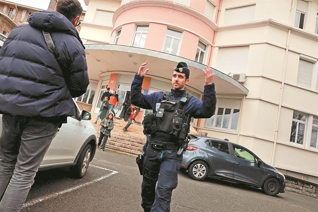 «Την πλησίασε ήρεμα και της έχωσε το μαχαίρι στο στήθος»