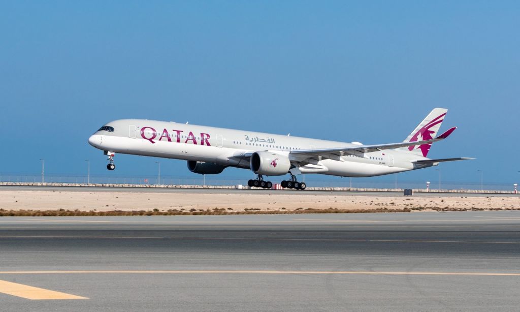Qatargate: Νέο σκάνδαλο με ανώτερο αξιωματούχο να πετά για χρόνια δωρεάν με Qatar Airways