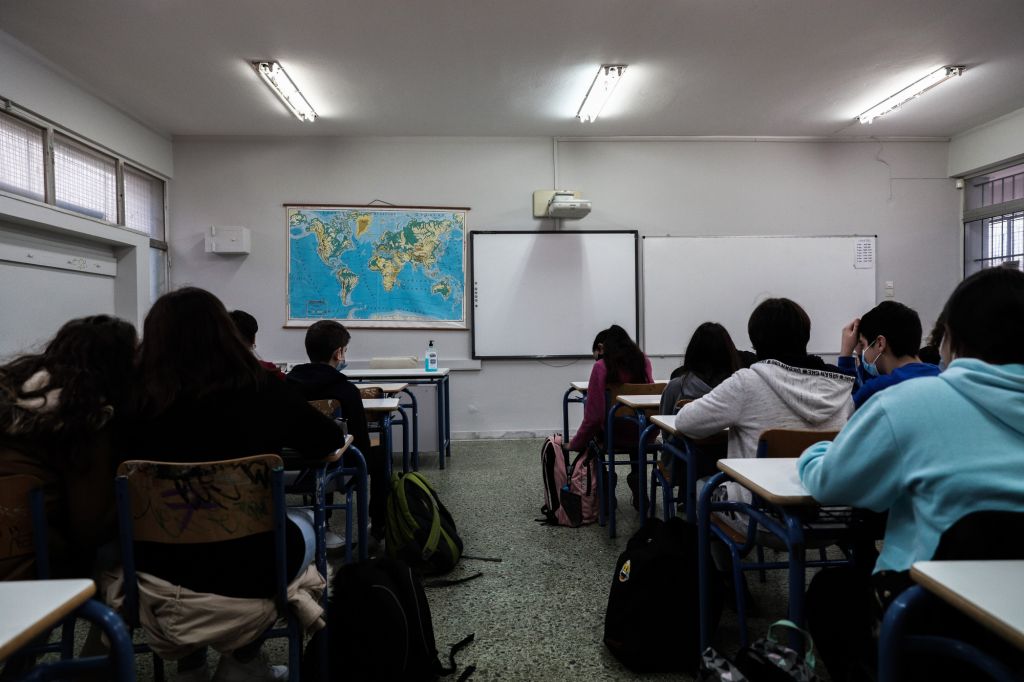 Κακοκαιρία «Μπάρμπαρα»: Σε ποιες περιοχές θα είναι κλειστά τα σχολεία την Τρίτη
