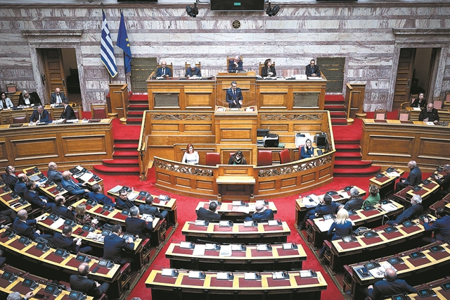 Νέο ειδικό μισθολόγιο για τις Ενοπλες Δυνάμεις