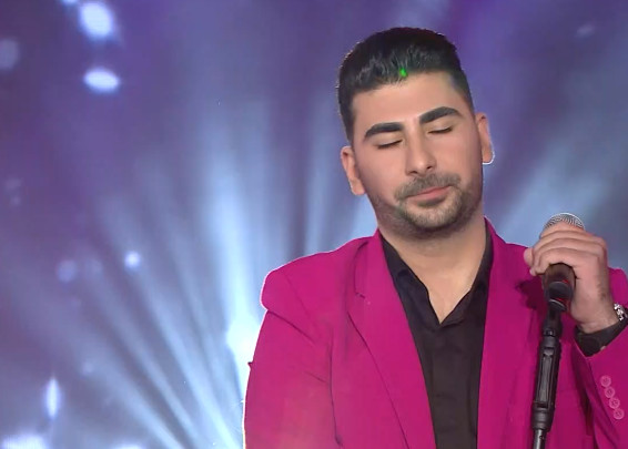 Παντελής Παντελίδης: Ο αδερφός του ερμηνεύει τα τραγούδια του στην επέτειο του θανάτου του