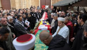 Σεισμός στην Τουρκία: Θρήνος στην Αμμόχωστο στο στερνό αντίο μελών της σχολικής ομάδας βόλεϊ