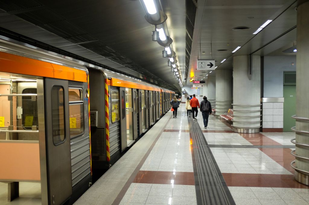 Κακοκαιρία «Μπάρμπαρα»: Διακοπή δρομολογίων στο μετρό προς και από το Αεροδρόμιο