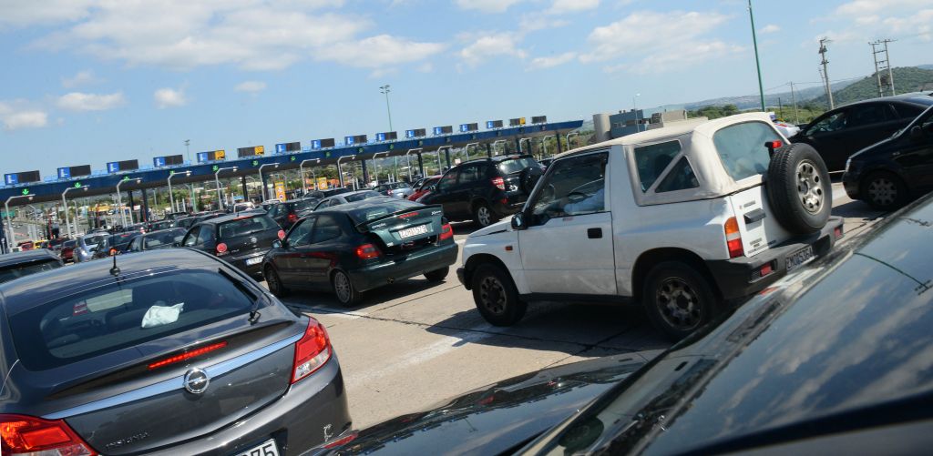 Η ΕΛ.ΑΣ σας εύχεται καλή επιστροφή με… μπόλικο χιούμορ