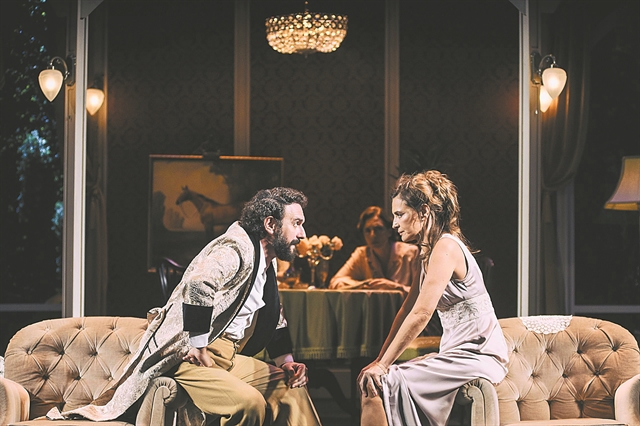 Κωμική υπερβολή…