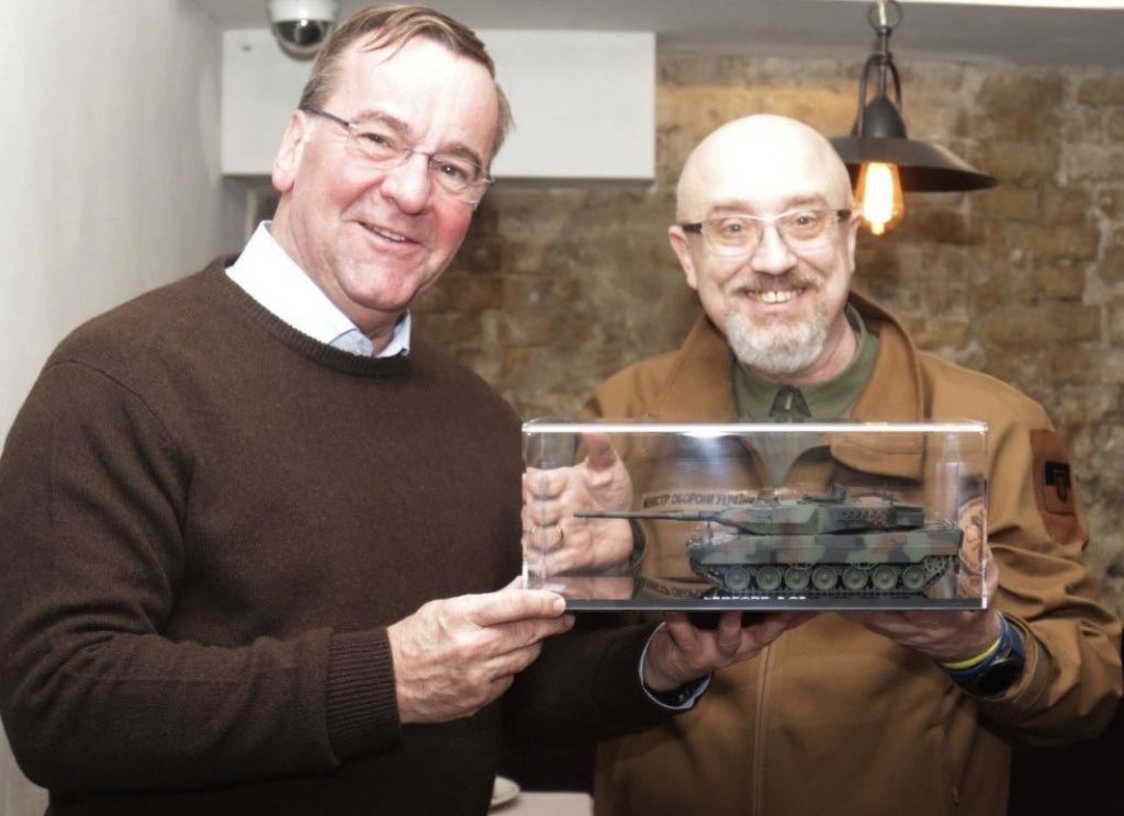 Αιφνιδιαστικά στο Κιέβο ο νέος υπουργός Αμυνας της Γερμανίας