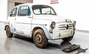 Διάσωση σπάνιου Abarth χάρη στα μαγικά χέρια του τμήματος ανακατασκευών