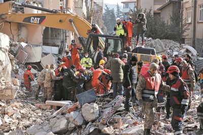 Σεισμός στην Τουρκία: «Τους βρίσκαμε όλους νεκρούς στα κρεβάτια τους» – Τι λέει ο Λέκκας
