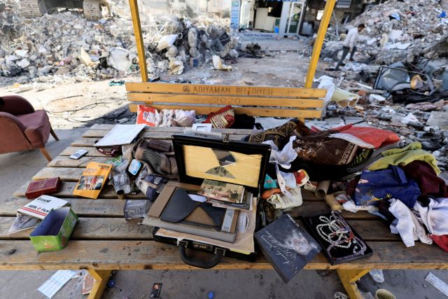Τουλάχιστον δύο εκατομμύρια άστεγοι μετά τον σεισμό στην Τουρκία