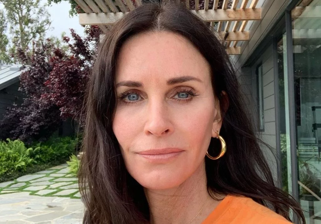 Άναυδη η Κόρτνεϊ Κοξ: «Φάγαμε παραισθησιογόνα μανιτάρια» έγραψε ο Χάρι