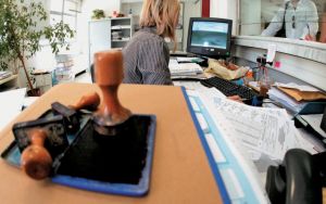 Στις 10 θα ανοίξουν οι δημόσιες υπηρεσίες στην Αττική τη Δευτέρα