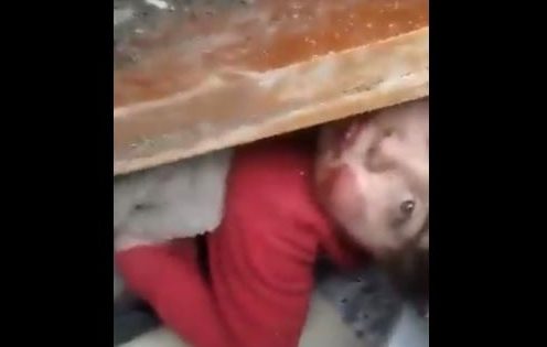 Σεισμός στην Τουρκία: Συγκλονιστικά βίντεο από τη διάσωση δύο παιδιών
