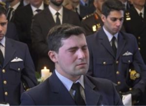 Πτώση Φάντομ στην Ανδραβίδα: Ξέσπασαν σε κλάματα οι συνάδελφοι και φίλοι του υποσμηναγού