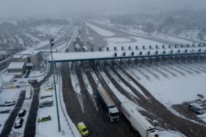 Κακοκαιρία Μπάρμπαρα: Νέα απαγόρευση κυκλοφορίας φορτηγών στην εθνική οδό