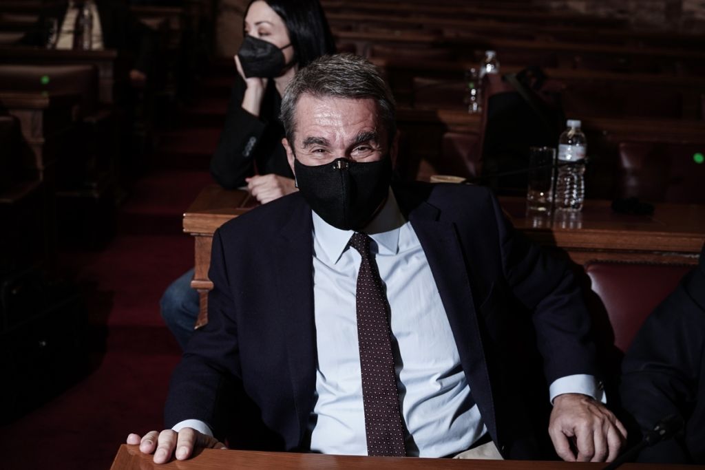 Το εξωφρενικό ρουσφέτι ερωτικής φύσεως που ζήτησαν στον Λοβέρδο