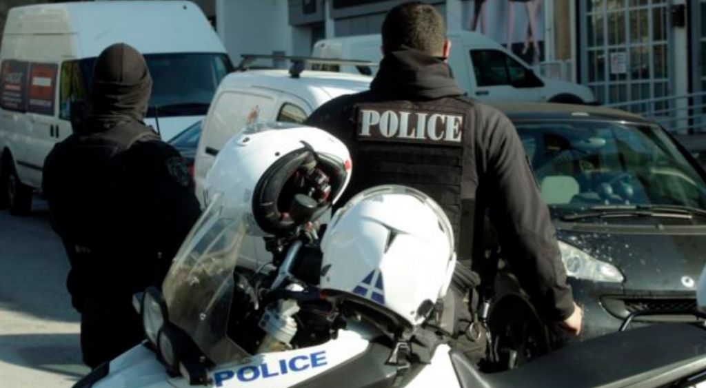 Συνελήφθησαν 3 άτομα που έκλεβαν μηχανές | tanea.gr