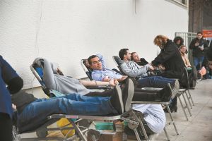 Οι τραγωδίες ενισχύουν τη «διπλωματία των λαών»…