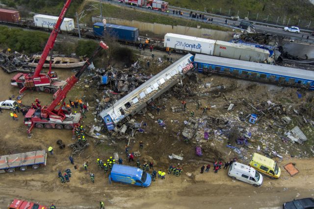 Γεραπετρίτης: Συγγνώμη γιατί δεν μπορέσαμε να αποτρέψουμε το δυστύχημα – Τι είπε για τηλεδιοίκηση, επανεκκίνηση σιδηρόδρομου