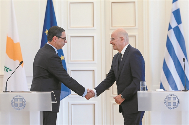 Ανοιχτοί δίαυλοι και από τον Ακάρ