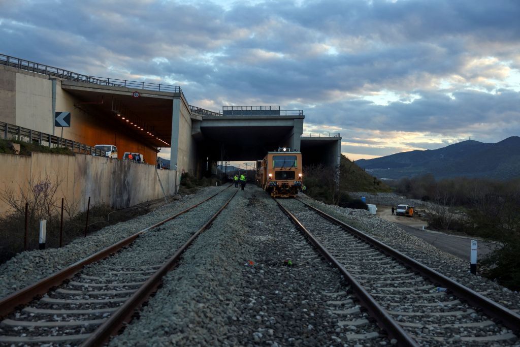 «Πρέπει να έγινε τράκα» – Οι επικοινωνίες του σταθμάρχη πριν και μετά την τραγωδία