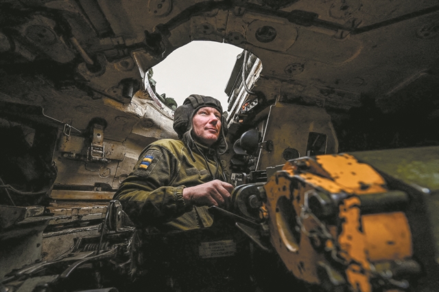 «Θέλουμε περισσότερα όπλα, τώρα!»